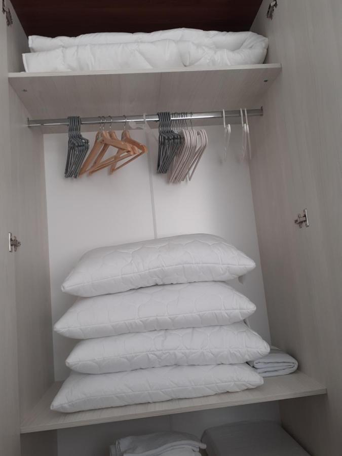 Sara Apartman Livezeni  外观 照片