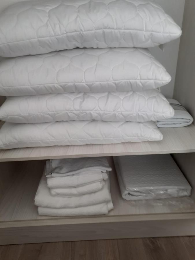 Sara Apartman Livezeni  外观 照片