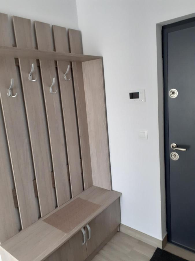 Sara Apartman Livezeni  外观 照片
