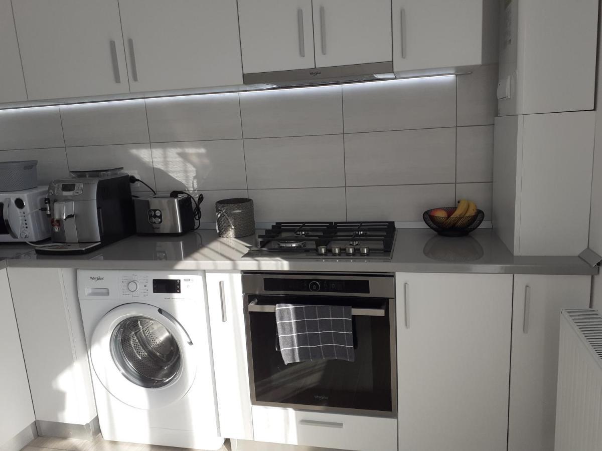 Sara Apartman Livezeni  外观 照片